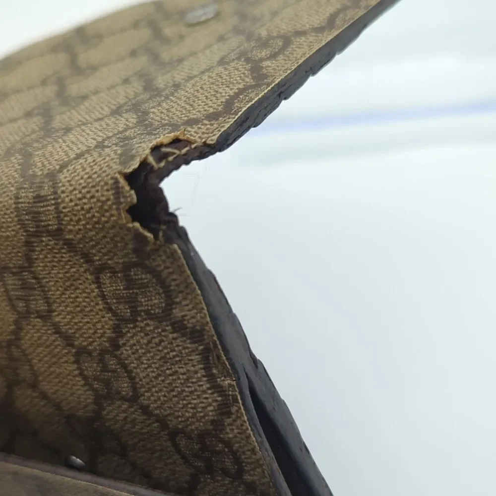 Gucci Tan and Brown Monogram Wallet - Picture 6 of 14